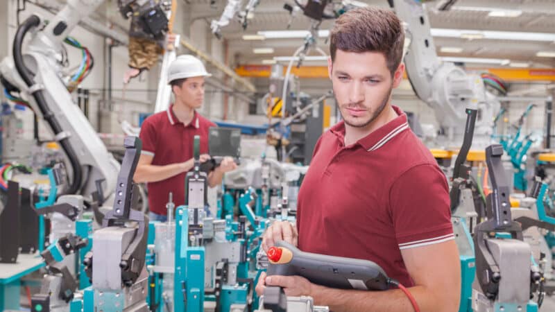 Employee Scheduling Software: Managing Staff Fluctuations in Production