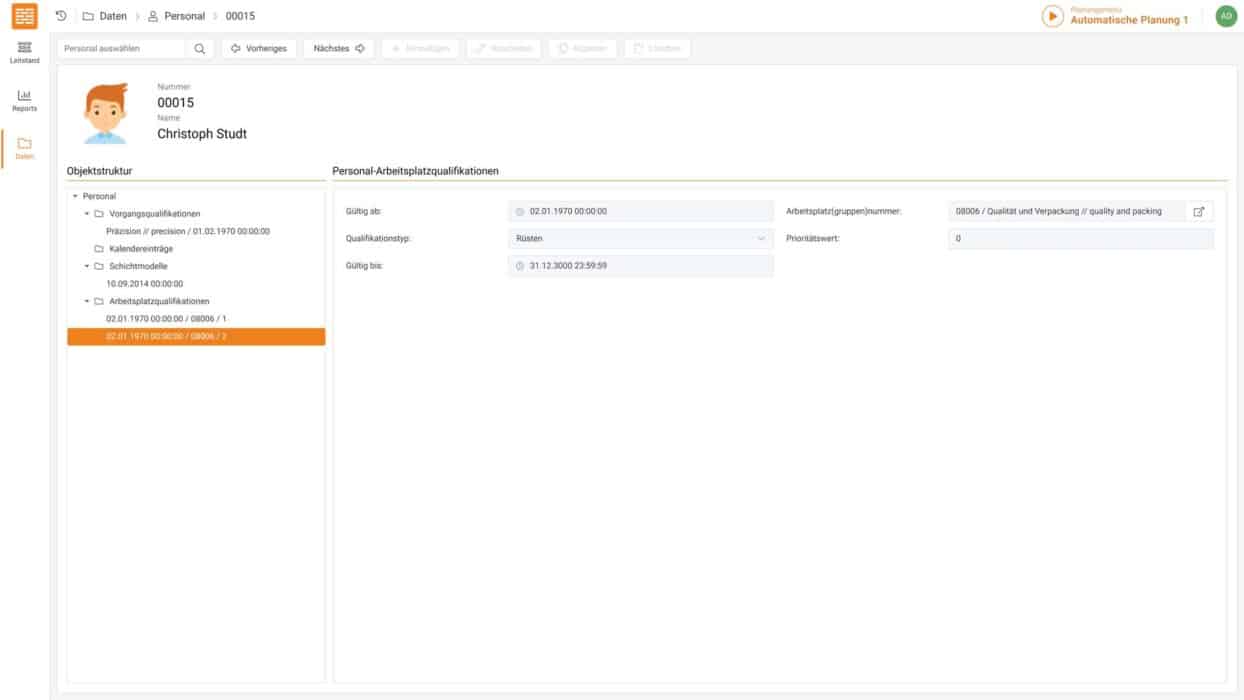 Personalinformationen auf einen Blick: Die automatische Personaleinsatzplanung in GANTTPLAN bündelt alle verfügbaren Personalinformationen wie Schichtpläne, Qualifikationen und Abwesenheitszeiten und kann darauf basierend die Personaleinsatzplanung optimieren 